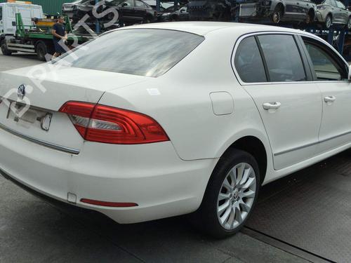 Engine control unit (ECU) SKODA SUPERB II (3T4) 2.0 TDI 16V | BP36856740M57 - Image 3