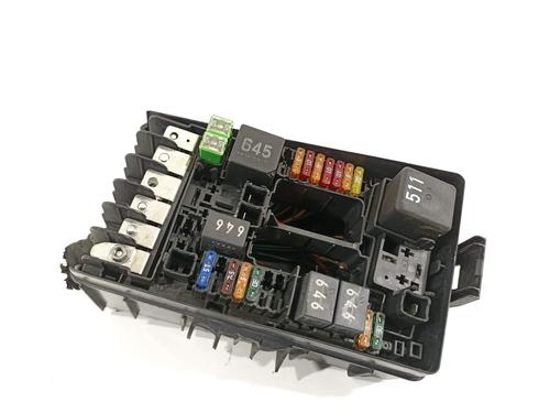 Used Fuse box Fuse box VW GOLF VII (5G1, BQ1, BE1, BE2) [2012-2021] 16052705 16052705