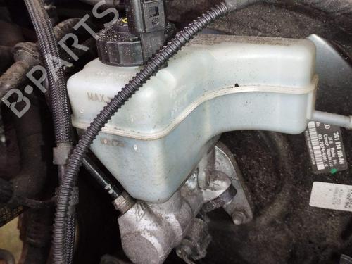 brake-master-cylinder-vw-passat-b6-3c2-2005-2006-2007-2008-2009-2010-2011-36800795 main image