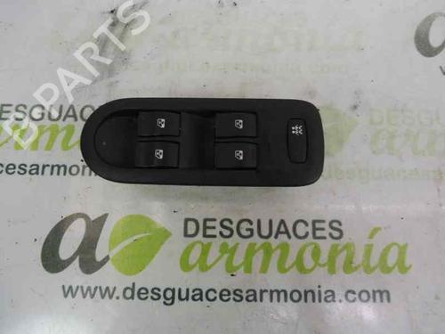 Used Left front window switch RENAULT SCÉNIC II (JM0/1_) [2003-2010]  1838715