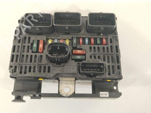Used Fuse box Fuse box 38413755 38413755