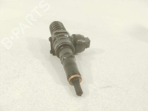 injector-audi-a4-b6-8e2-2000-2001-2002-2003-2004-2005-33964949 main image