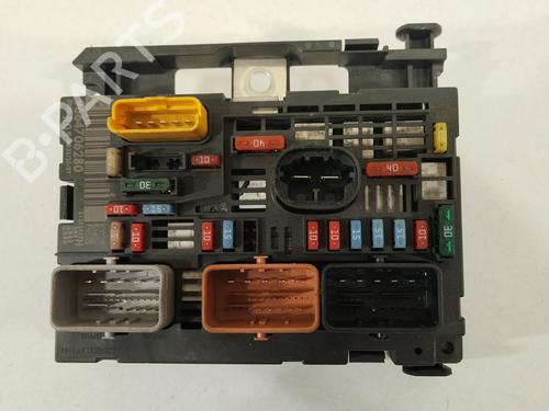 Used Fuse box Fuse box PEUGEOT 308 I (4A_, 4C_) 1.6 16V (120 hp) 33023607 33023607
