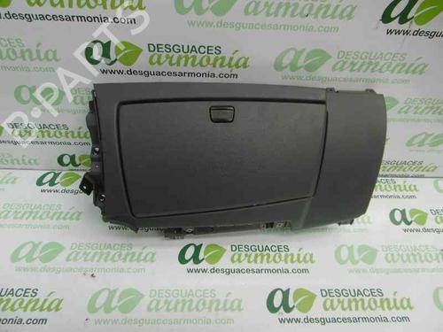 Used Glove box BMW 1 (E87) 118 d (122 hp) 1846304