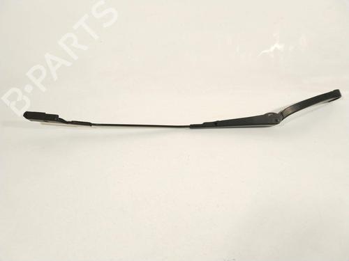 Used Front windshield wiper arm Front windshield wiper arm 31831771 31831771