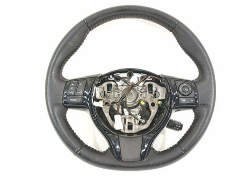 Used Steering wheel TOYOTA YARIS (_P13_) 1.5 Hybrid (NHP130_, NHP130) (101 hp) 15855973