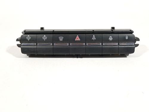 Used Warning switch PEUGEOT 5008 (0U_, 0E_) [2009-2017]  29979302