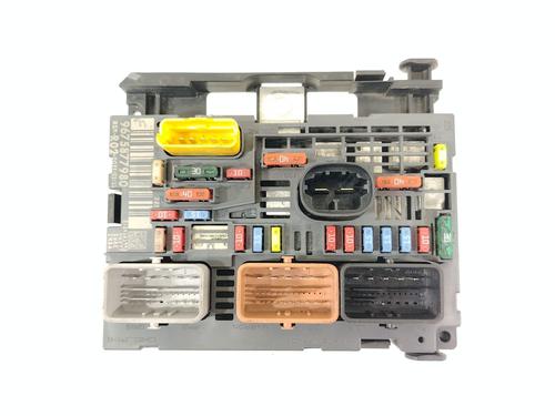 Used Fuse box Fuse box PEUGEOT 5008 (0U_, 0E_) 1.6 HDi (112 hp) 33794619 33794619