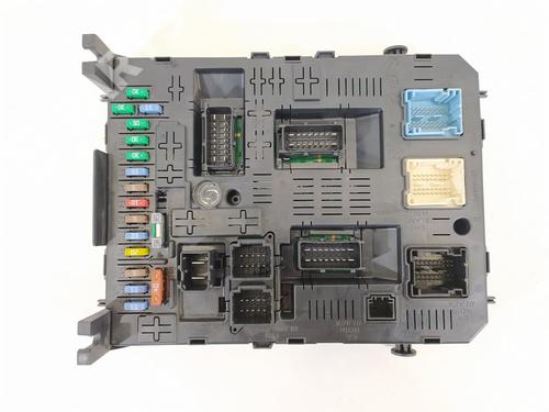 Used Fuse box Fuse box CITROËN C5 II (RC_) 1.6 HDi (RC8HZB) (109 hp) 8853691 8853691
