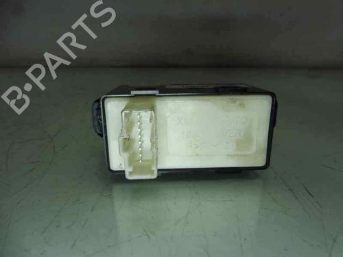 Right rear window switch KIA CARENS IV | BP4389801I28 - Image 3