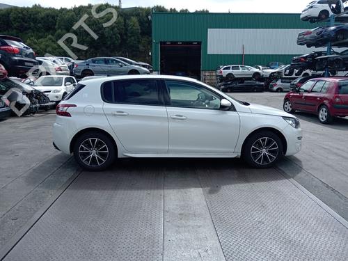 Brugte PEUGEOT 308 II (LB_, LP_, LW_, LH_, L3_) 1.2 THP 110 (110 hp) 3380126