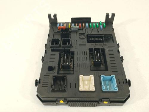 Used Fuse box Fuse box 32314405 32314405