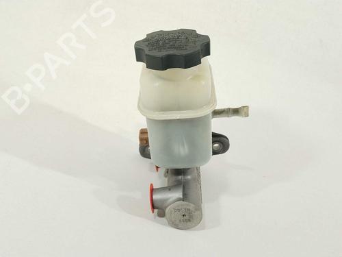 brake-master-cylinder-hyundai-santa-fe-ii-cm-2005-2006-2007-2008-2009-2010-2011-2012-2013-2014-2015-38437303 main image