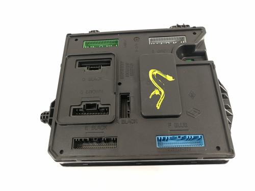 Used Fuse box RENAULT MEGANE III Grandtour (KZ0/1) [2008-2016]  13705896