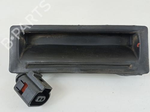 Used Tailgate handle VW TOUAREG (7LA, 7L6, 7L7) 3.0 V6 TDI (225 hp) 10639733
