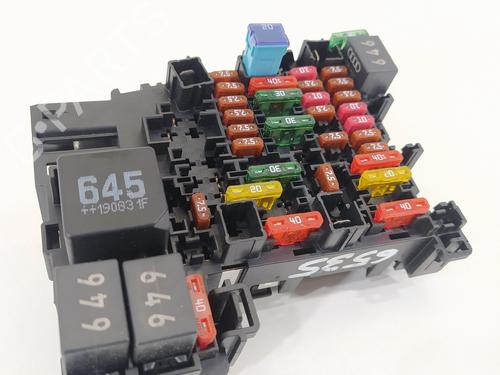 Used Fuse box AUDI A3 Sportback (8VA, 8VF) 2.0 TDI (150 hp) 9800569