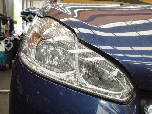 Used Right headlight PEUGEOT 208 I (CA_, CC_) [2012-2021]  31131429