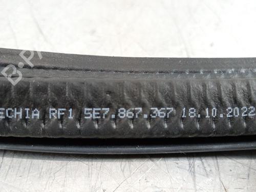 Rubber door seal SKODA OCTAVIA III Combi (5E5, 5E6)  | BP19704722C142 