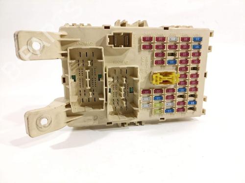 Used Fuse box Fuse box 16795910 16795910