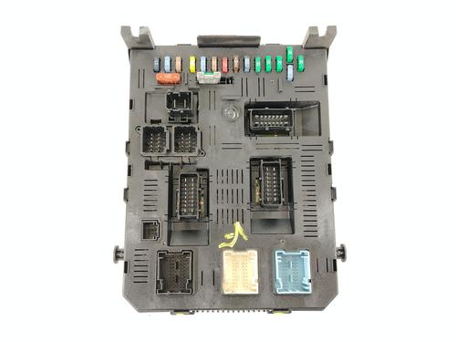 Boîte à Fusibles CITROËN C4 Coupe (LA_) 1.6 HDi (90 hp) 31827680