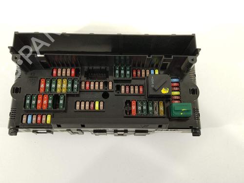 fuse-box-bmw-5-touring-f11-2009-2010-2011-2012-2013-2014-2015-2016-2017-28021693 main image