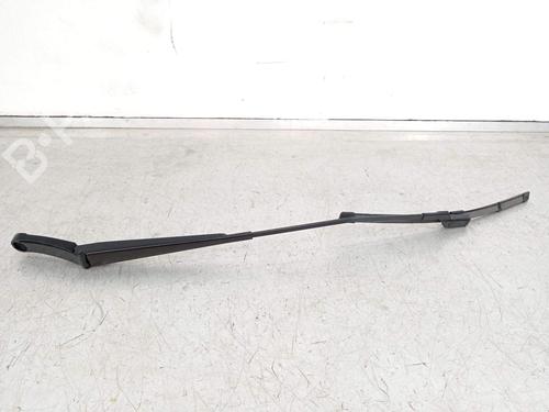 Used Front windshield wiper arm Front windshield wiper arm 38711066 38711066
