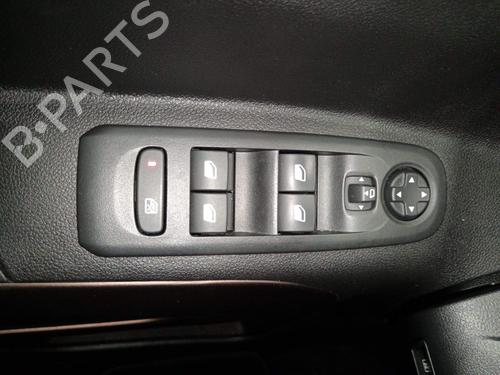 Used Left front window switch Left front window switch PEUGEOT RIFTER 1.5 BlueHDi 130 (130 hp) 40498115 40498115