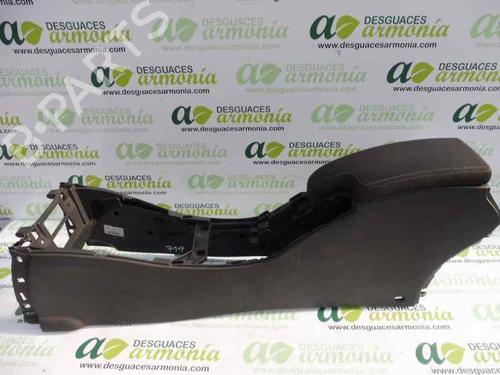 Used Armrest / Center console RENAULT MEGANE III Hatchback (BZ0/1_, B3_) [2008-2025]  7162694