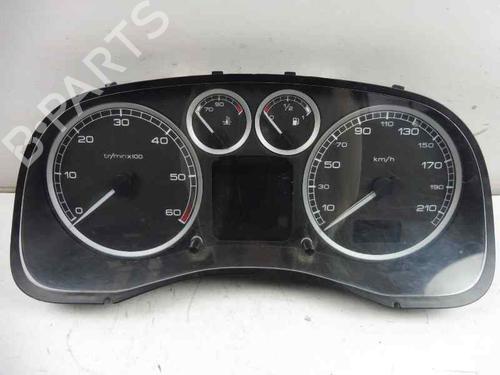 Used Instrument cluster PEUGEOT 307 (3A/C) [2000-2012]  2983575