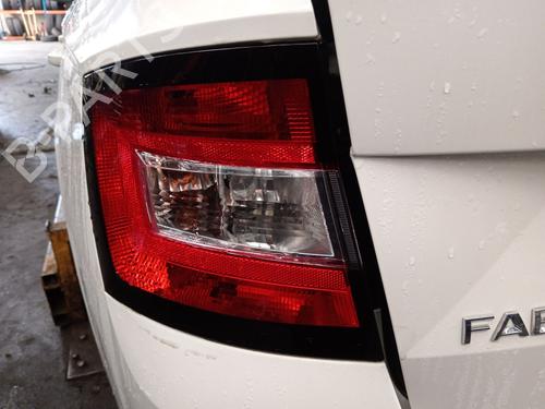 Venstre baglygte SKODA FABIA III Estate (NJ5) [2014-2022]  32998620