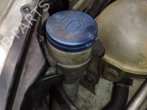 Used Windscreen washer tank Windscreen washer tank 39451589 39451589