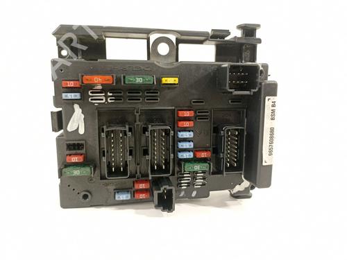 Used Fuse box PEUGEOT 206 CC (2D) [2000-2008]  20335082