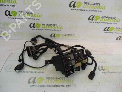 Used Fuse box Fuse box 1843715 1843715