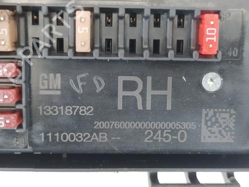 Fuse box OPEL ASTRA J (P10)  | BP8869895E1 