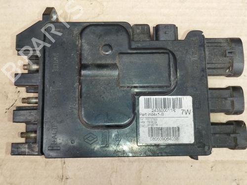 Used Fuse box Fuse box RENAULT MEGANE III Coupe (DZ0/1_) 1.5 dCi (DZ0B) (106 hp) 35800824 35800824