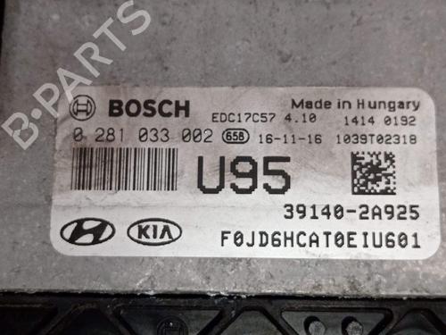 Engine control unit (ECU) KIA CEE'D (JD) 1.6 CRDi 136 | BP24295600M57 - Image 2