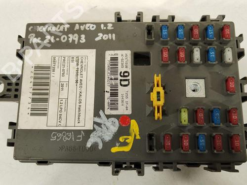 Used Fuse box Fuse box 33320312 33320312