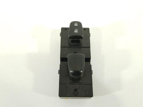 Used Right front window switch NISSAN JUKE (F15) 1.6 DIG-T NISMO RS (218 hp) 27870404