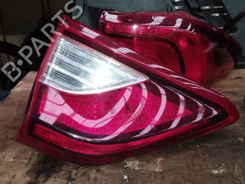 Heckleuchte links hinten für KIA STONIC (YB) 1.2 CVVT (84 hp) 31312809