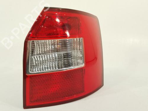 Højre baglygte AUDI A4 B6 (8E2) 1.9 TDI (130 hp) 27524651