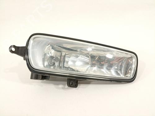 Used Right front fog light FORD FOCUS III [2010-2020]  18948949