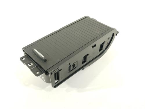 glove-box-renault-megane-iv-hatchback-b9amn_-2015-17960841 main image