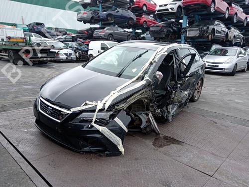 Right front fog light SEAT LEON ST (5F8) 1.5 TSI | BP34568041C31  - Image 10