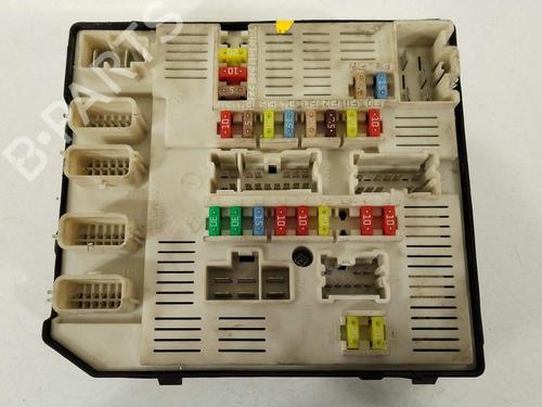 Used Fuse box Fuse box 33293796 33293796