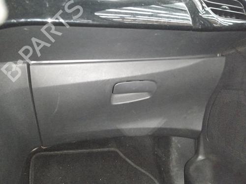 Used Glove box Glove box 38045237 38045237