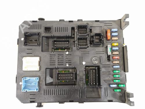 Used Fuse box Fuse box 11769125 11769125