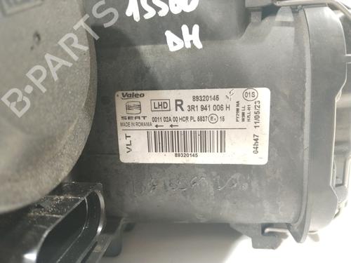 Right headlight SEAT EXEO ST (3R5) 2.0 TDI | BP29718232C29 