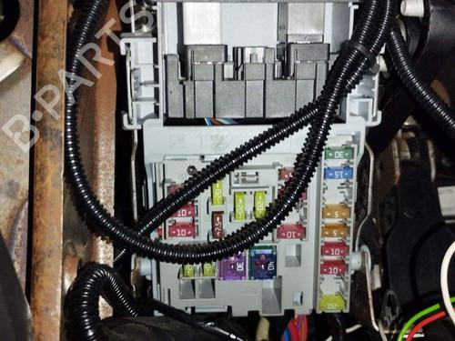 Used Fuse box Fuse box 36989629 36989629