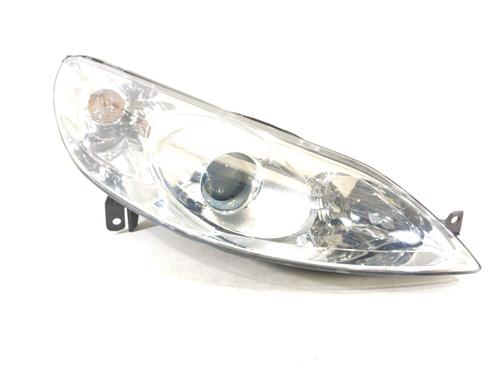 Used Right headlight Right headlight PEUGEOT 407 SW (6E_, 6D_) 1.6 HDi 110 (109 hp) 40610722 40610722