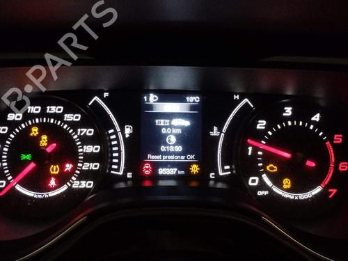 instrument-cluster-fiat-tipo-hatchback-356_-357_-2016-36812419 main image